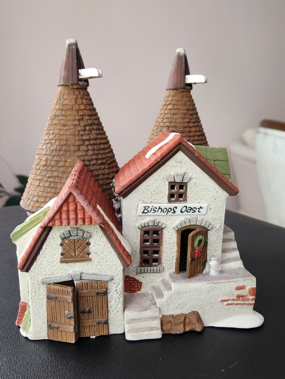 Bishops Oast House - Dickens Village Dept. 55